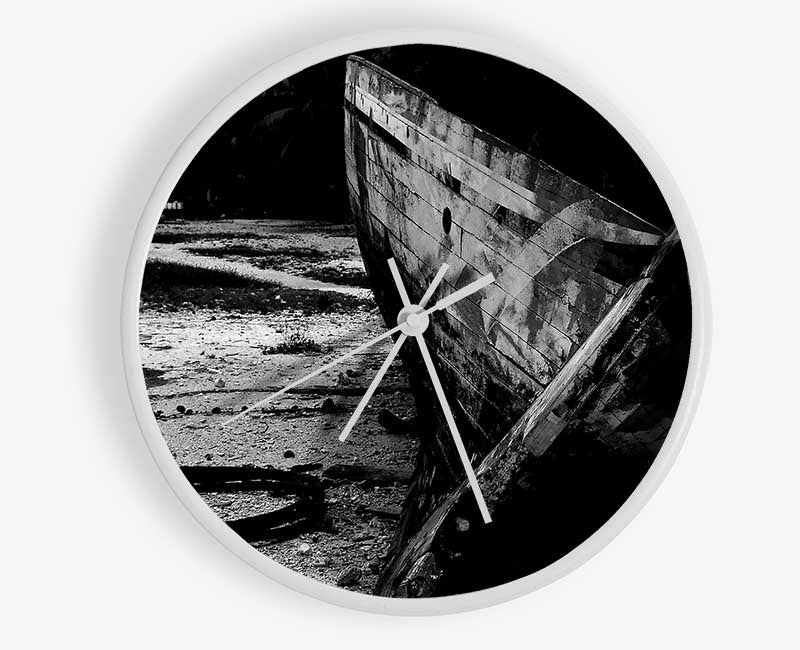 Wrecked Clock - Wallart-Direct UK