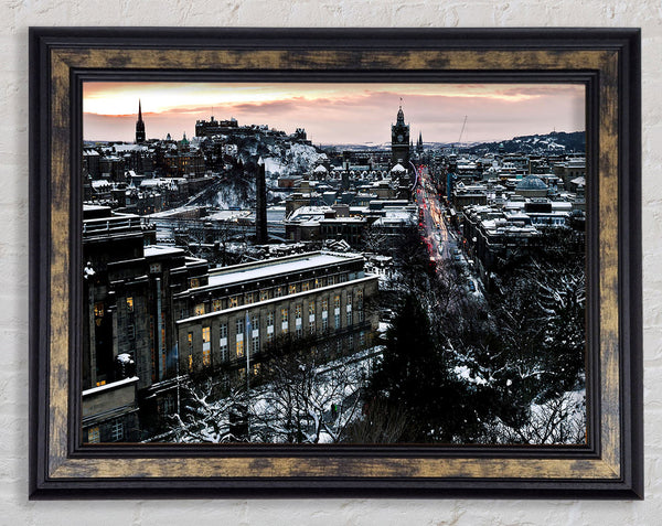 Evening In Edinburgh Framed Print