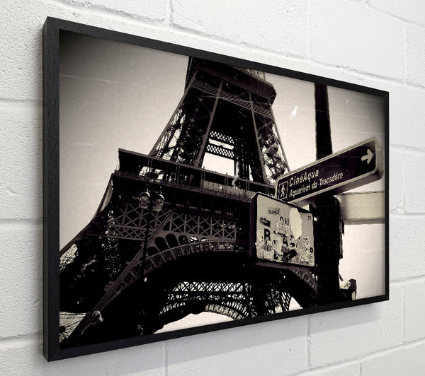Tour Eiffel Tower Vintage B n W