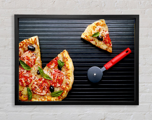 Pizza in Scheiben geschnitten