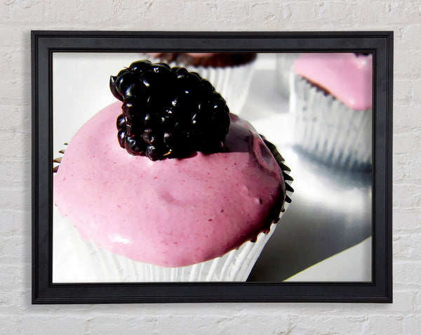 Brombeer-Cupcake