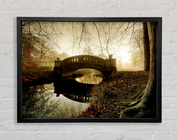 Die neblige Herbstbrücke