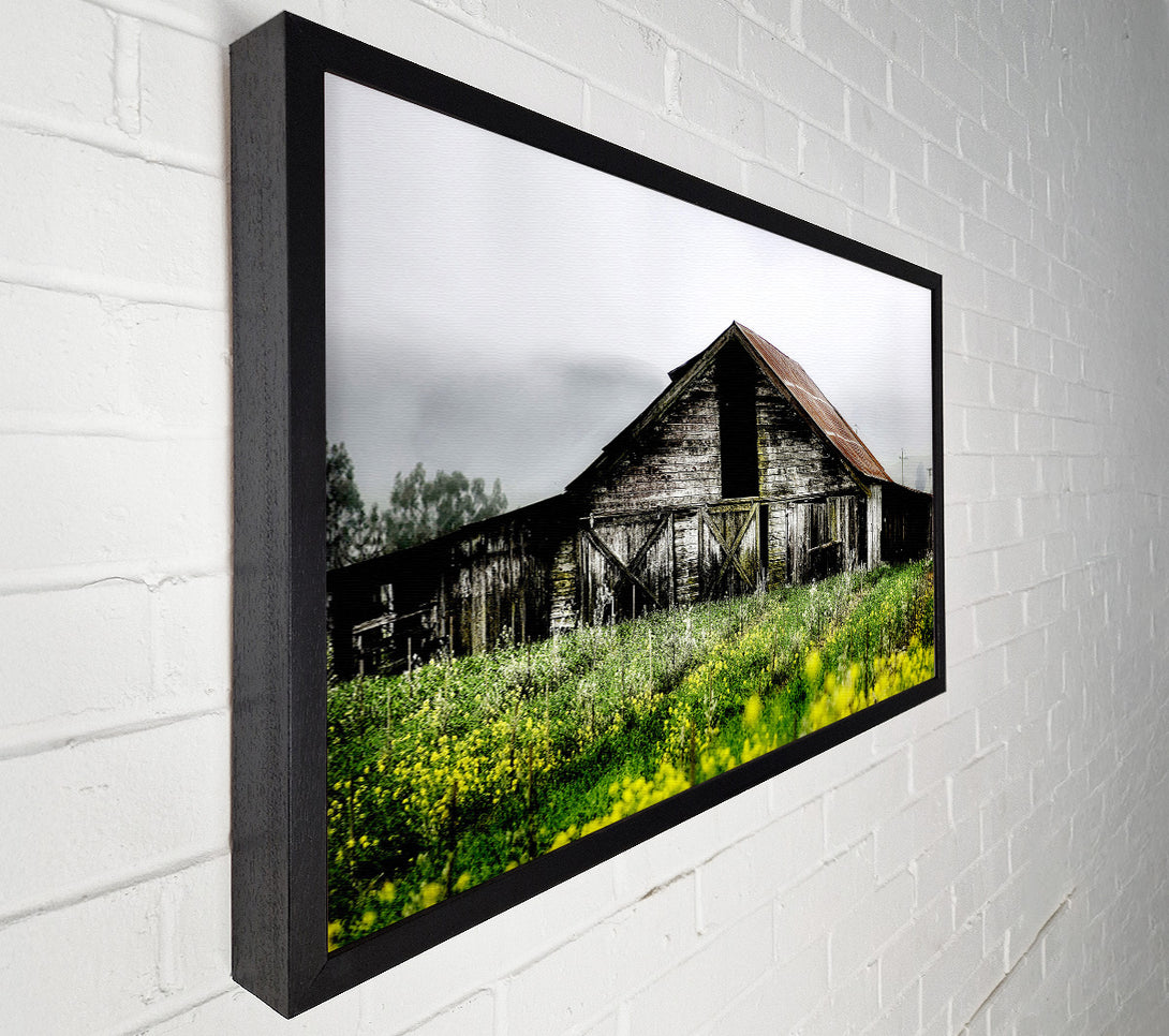  A Canvas Print of Old Barn Canvas Print