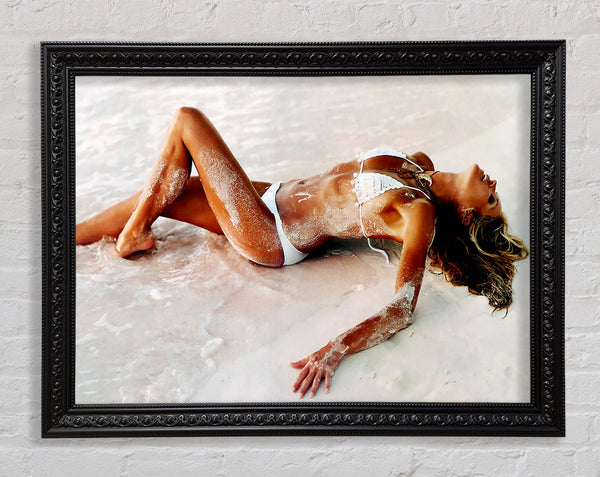 Elle Macpherson In The Sea Framed Print