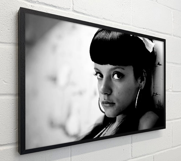 Lily Allen B n W