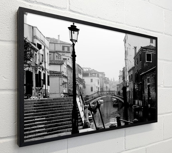 Venice Retro B n W