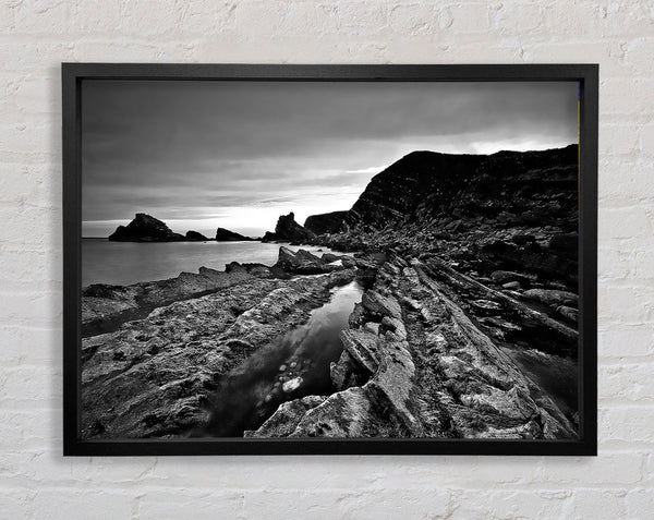 Felsformation im Ozean B n W