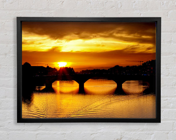 Sonnenuntergang über dem Fluss Florence