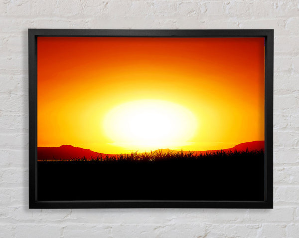 Die leuchtende goldene Sonne
