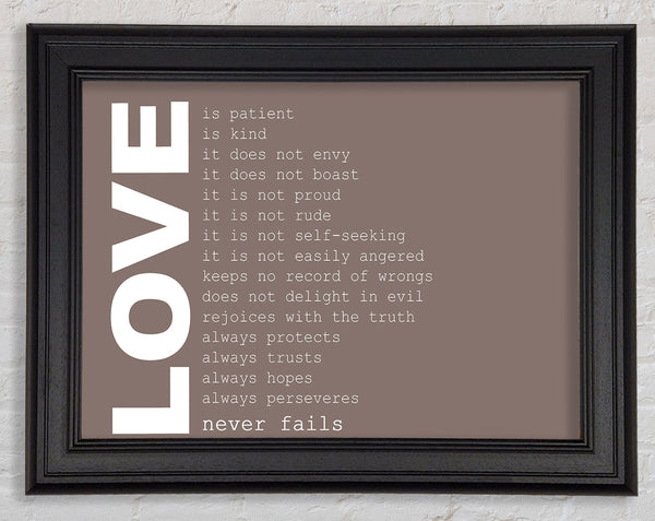 Liebesspruch Love Never Fails Beige
