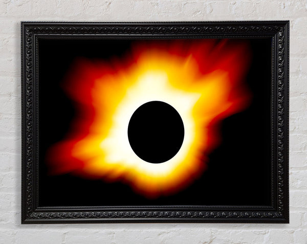 Brennende Sonne hinter der Sonnenfinsternis