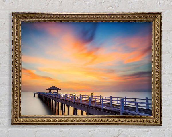 Goldener Pier in der Abenddämmerung