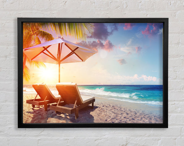 Sonnenliegen am Meer