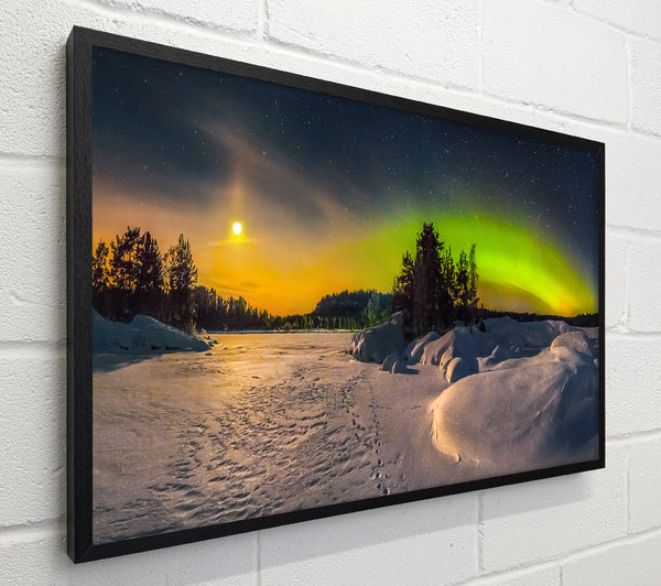 Nothern lights at night snow