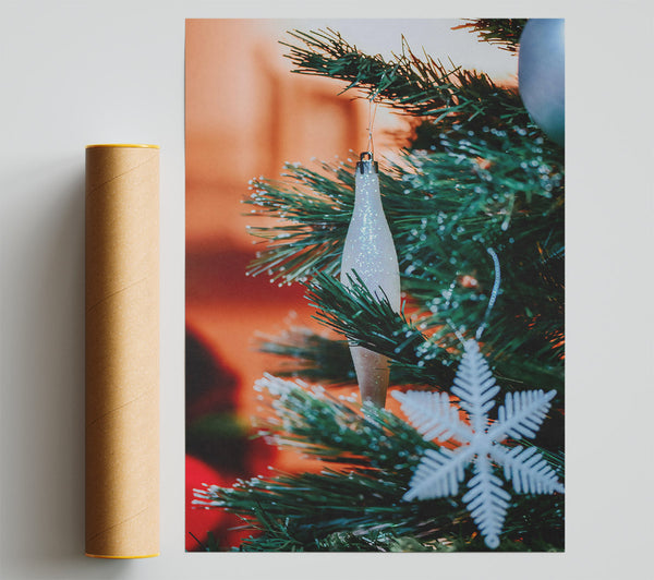 Green And White Ornament Print