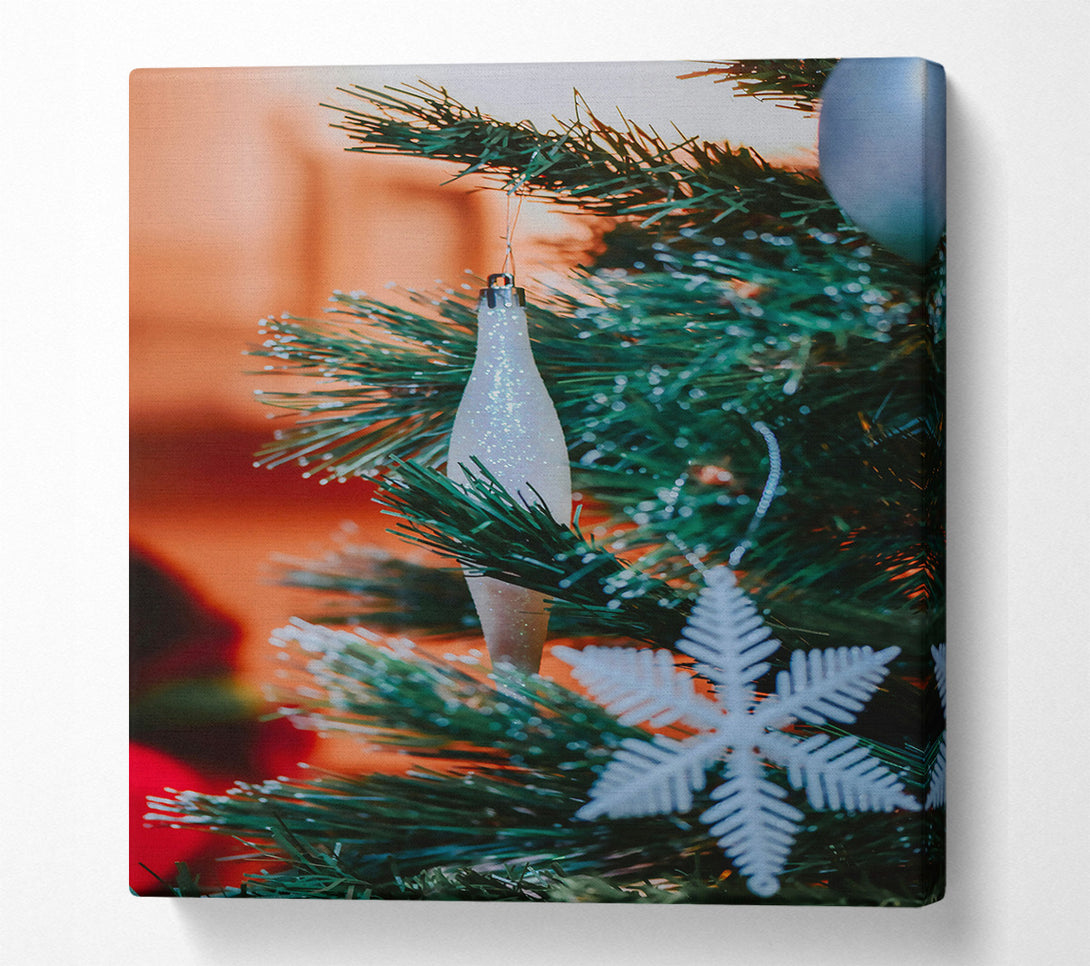 A Canvas Print of Green And White Ornament Canvas Wall Art
