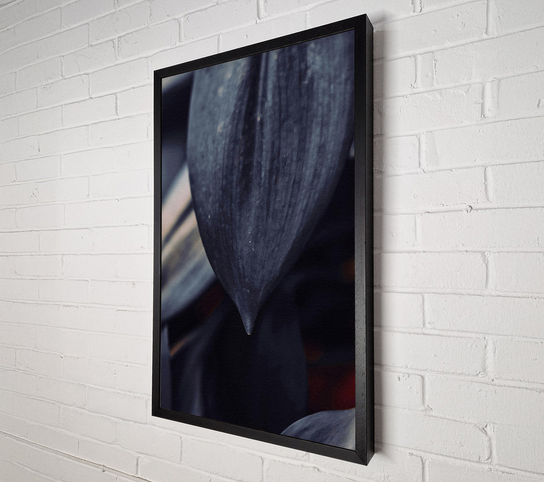  A Canvas Print of Dark Grey Leaf Drip Canvas Wall Art