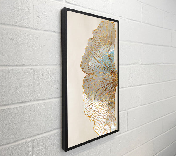 Gold Outlined Leaf