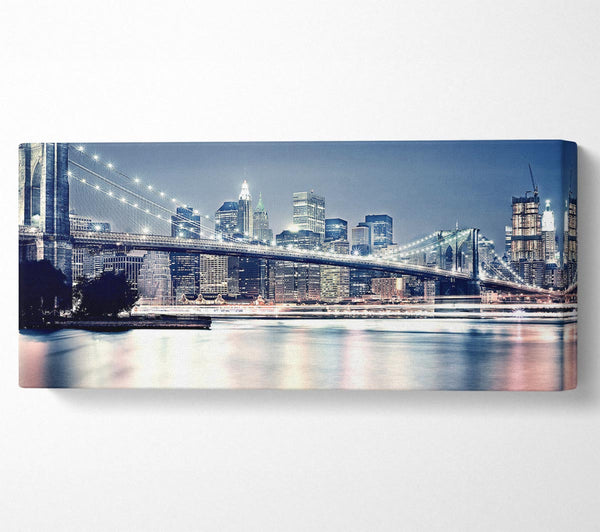 Brooklyn Bridge bei Nacht Rosa Wasser
