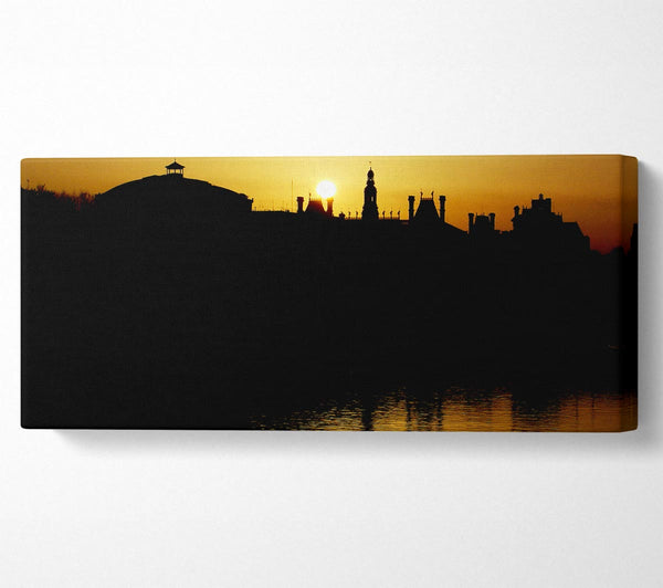 Sonnenuntergang in der italienischen Stadt
