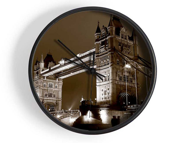 London Bridge Chocolate Skys Clock - Wallart-Direct UK