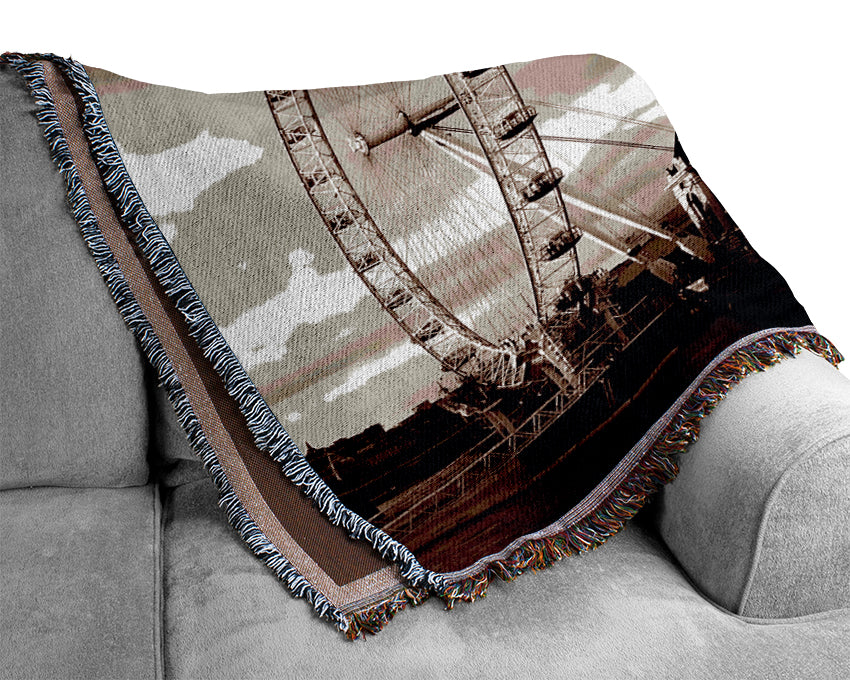 London Eye Brown Woven Blanket