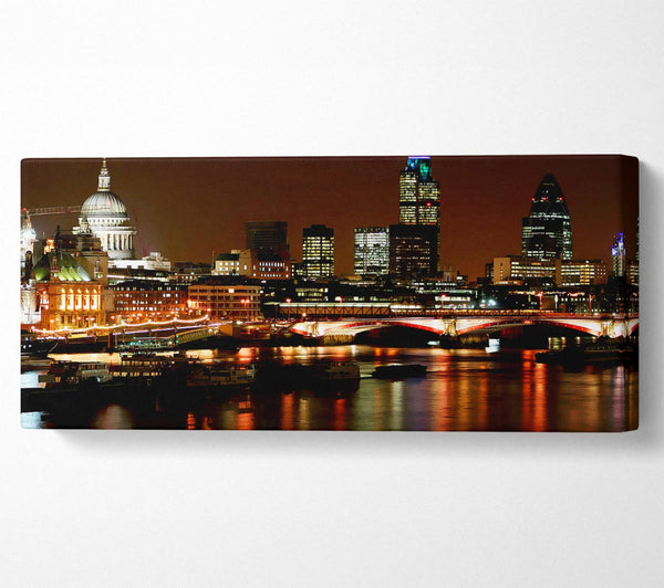 Lichter der Londoner Themse bei Nacht