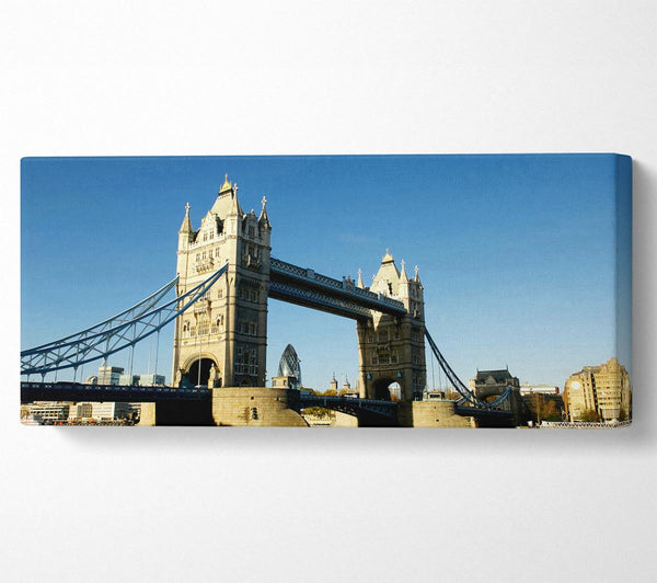Blaue Tage an der London Tower Bridge
