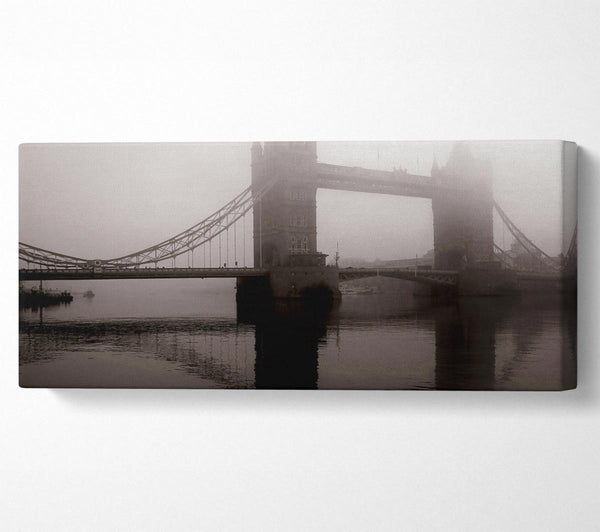 London Tower Bridge Nebel
