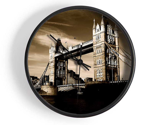 London Brown Beauty Clock - Wallart-Direct UK