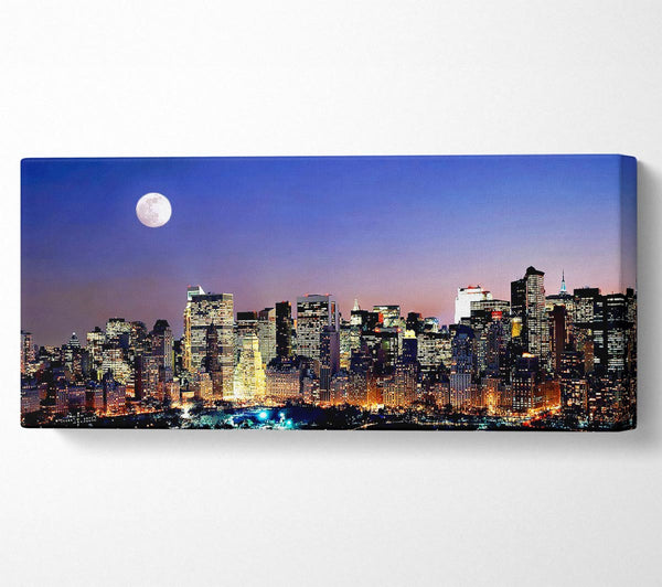 Mond über Manhattan