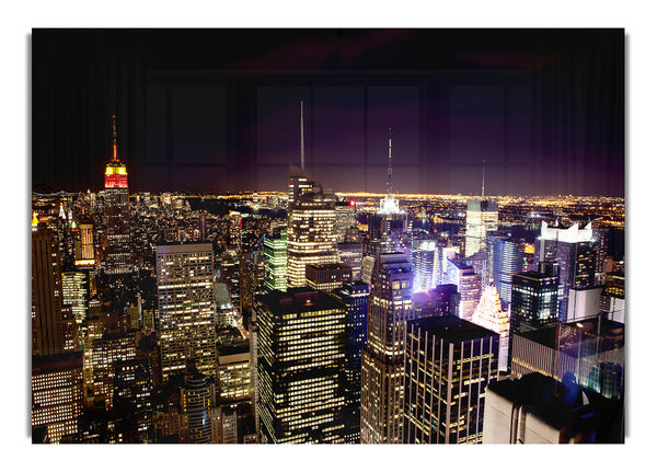 New York City, Empire State Building, rotes Glühen bei Nacht 