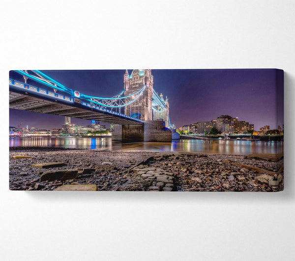 Gewässer der Tower Bridge 