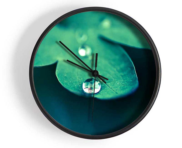 Drop Of Water Macro Clock - Wallart-Direct UK