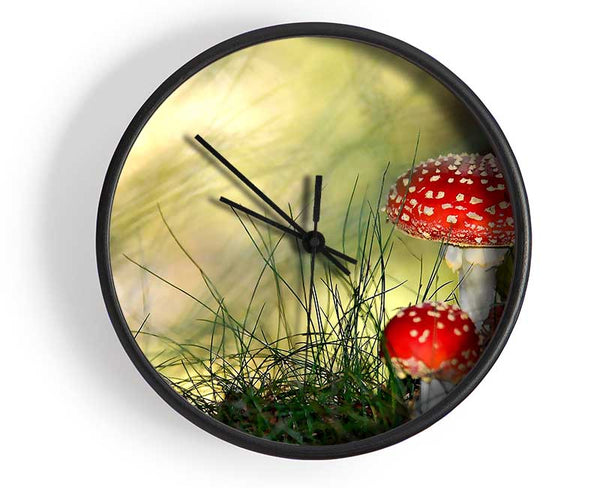 Fly Agaric Mushrooms Clock - Wallart-Direct UK