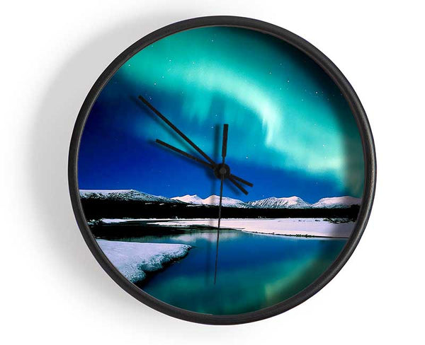 Northern Lights Lake View Clock - Wallart-Direct UK