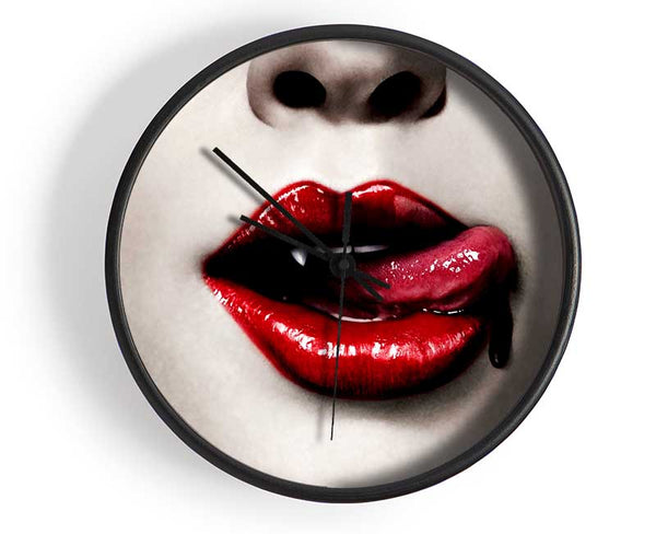 Vampire Lips Clock - Wallart-Direct UK