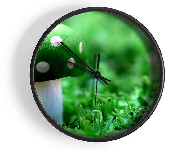 Green Mushroom Clock - Wallart-Direct UK