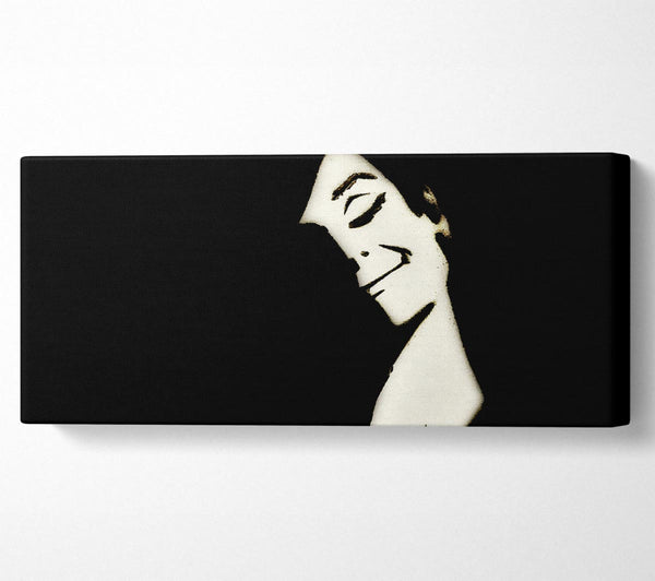 Audrey Hepburn lächelt