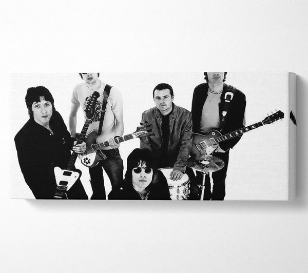 Oasis With There Instruments