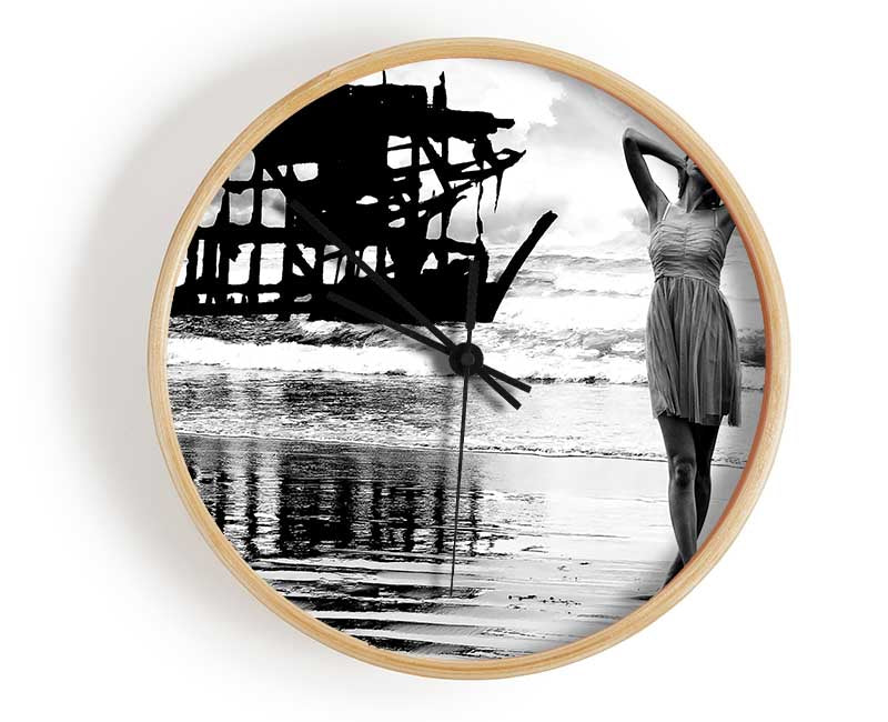 Shipwreck Oregon Coast Clock - Wallart-Direct UK