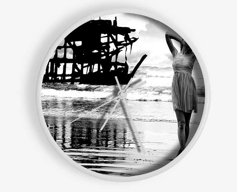 Shipwreck Oregon Coast Clock - Wallart-Direct UK