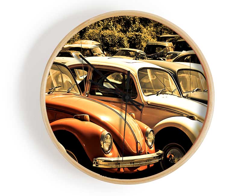 Old Volkswagen Beetle Junkyard Clock - Wallart-Direct UK