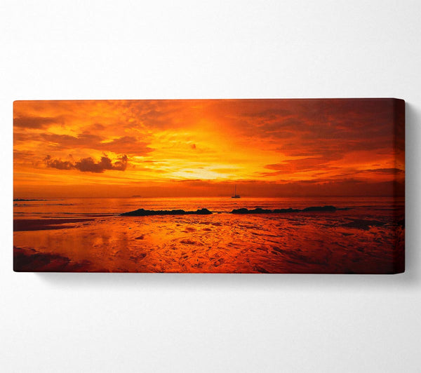 Atemberaubender Sonnenuntergang am Strand
