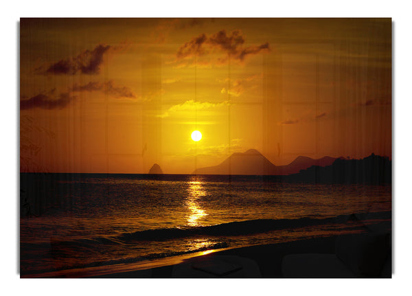 Karamellfarbener Ozean-Sonnenuntergang
