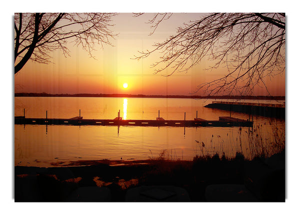 Ruhiger Sonnenaufgang am See