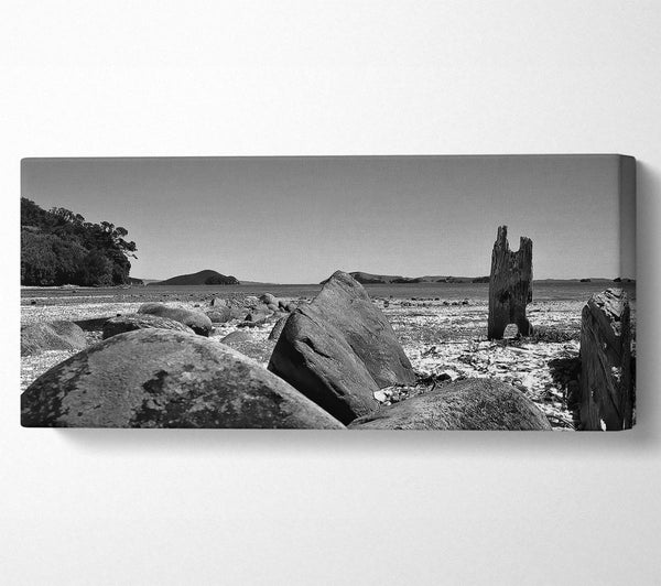 Bolders Of The Seas B und W