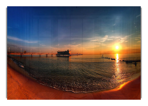 Sonnenaufgang am Pier mit Meerblick