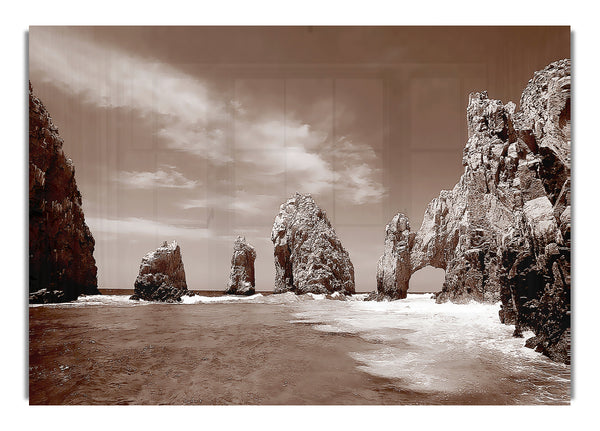 Braune Felsen im Ozean