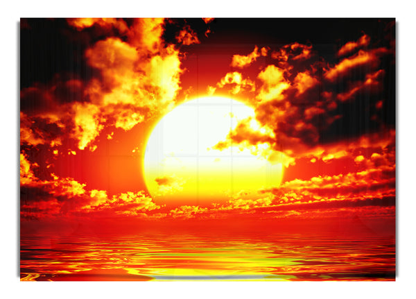Die riesige Sonne über dem Ozean